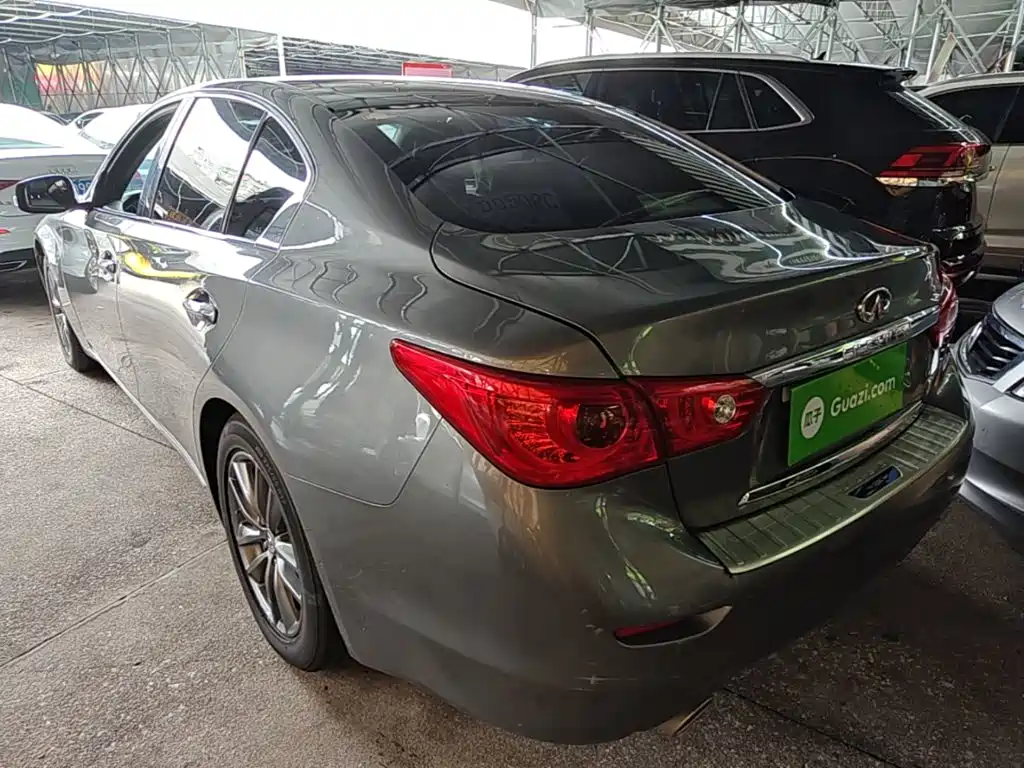 Infiniti Q50 L 英菲尼迪Q50 L 2015款 2.0 T 豪华版