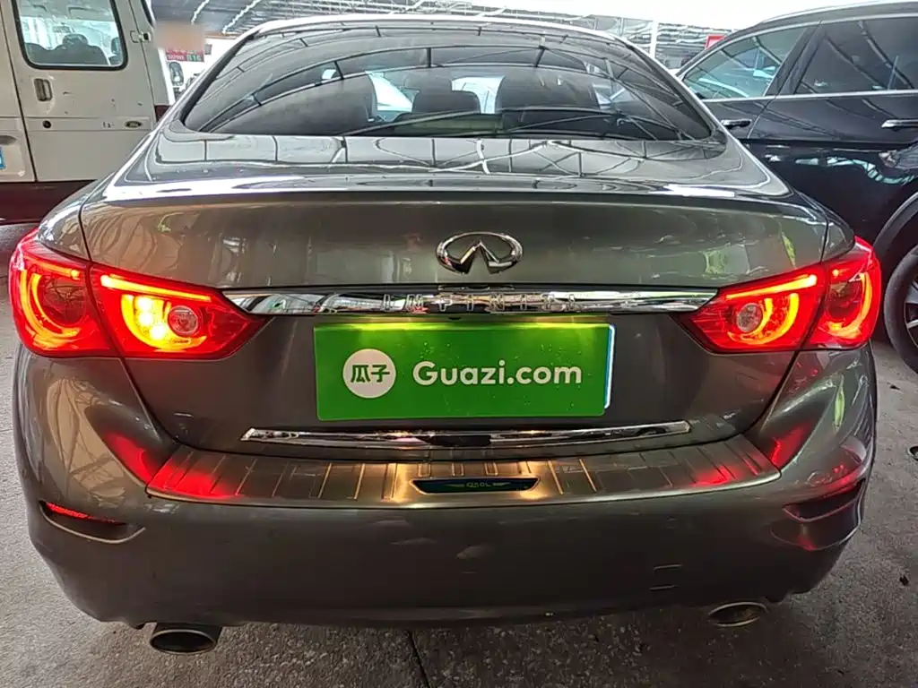 Infiniti Q50 L 英菲尼迪Q50 L 2015款 2.0 T 豪华版