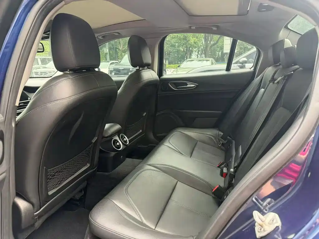 Giulia 2.0 T 280 HP Luxury