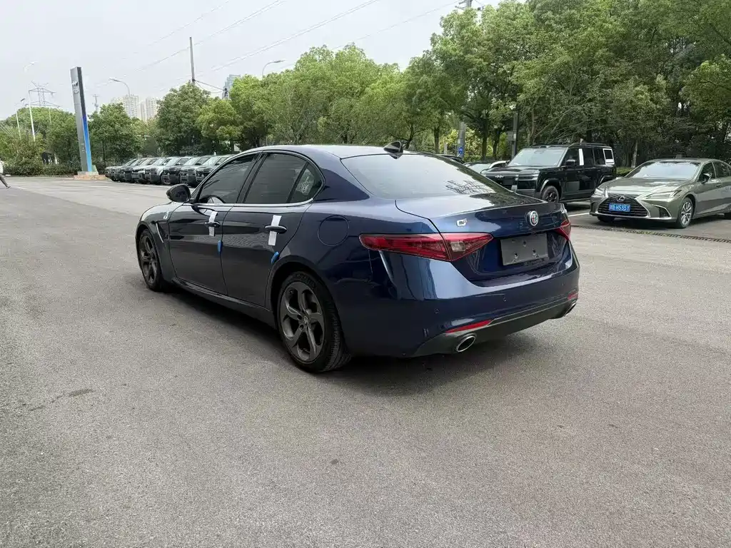 Giulia 2.0 T 280 HP Luxury