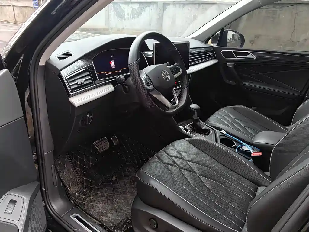 Tiguan L Facelift 330 TSI Auto 2 WD Comfort Enjoyment
