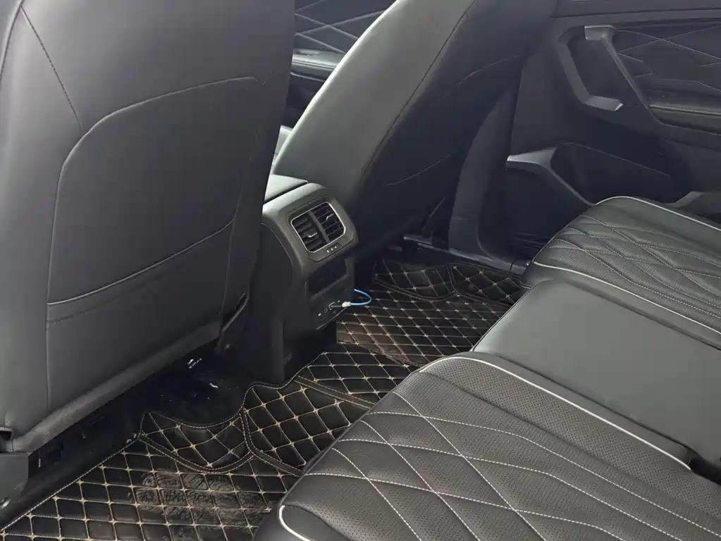 Tiguan L Facelift 330 TSI Auto 2 WD Comfort Enjoyment