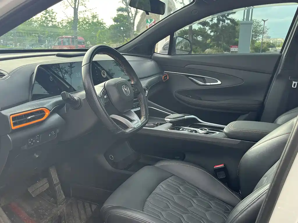 Changan UNI-T 1.5 T Sport Distinguished