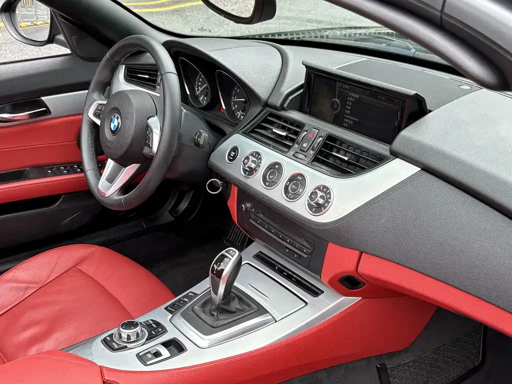 BMW Z4 sDrive20 i Leading