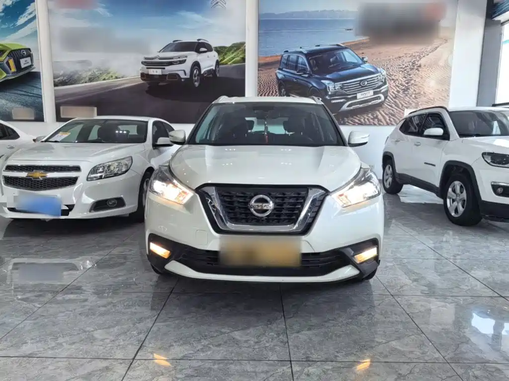 Kicks 1.5 L XV CVT Connected Luxury