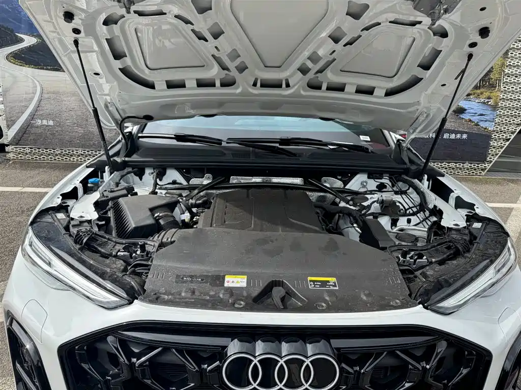 Audi Q5 L 奥迪Q5 L 2026款 2.0 T 千万用户专享版
