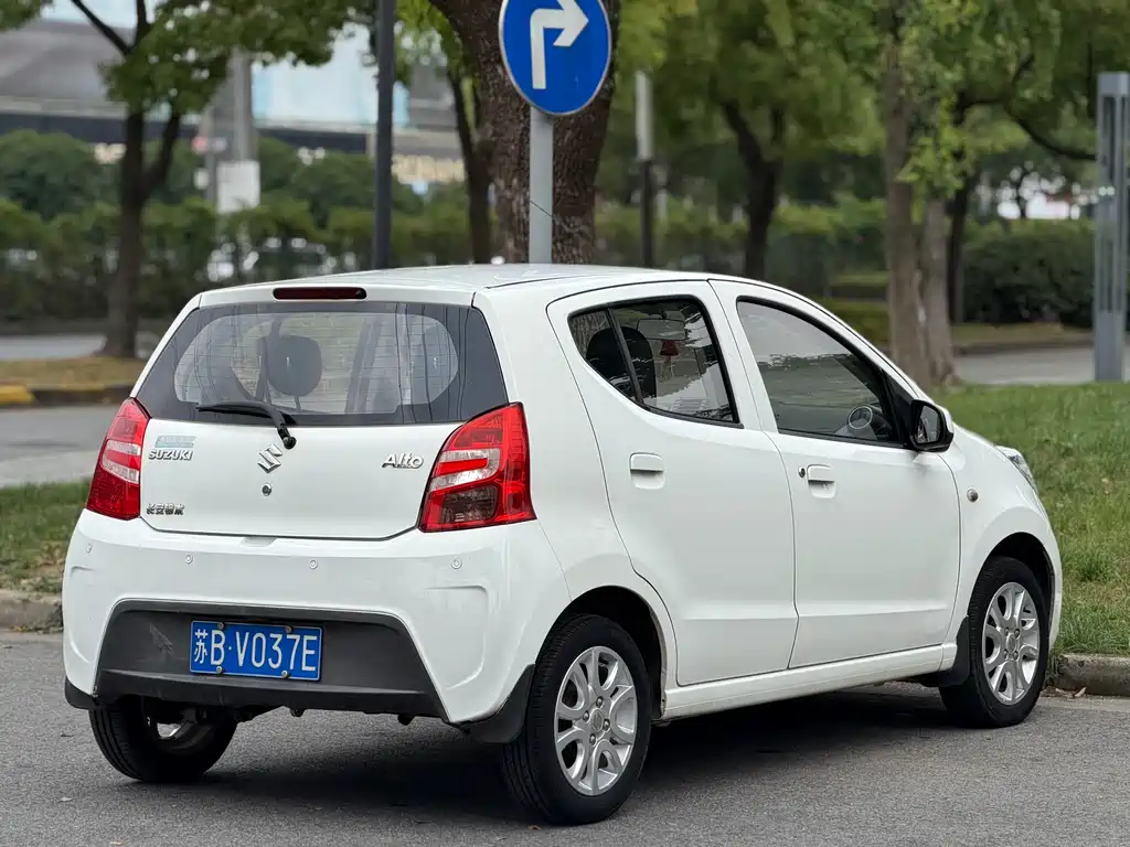 Alto 1.0 L Auto Cool