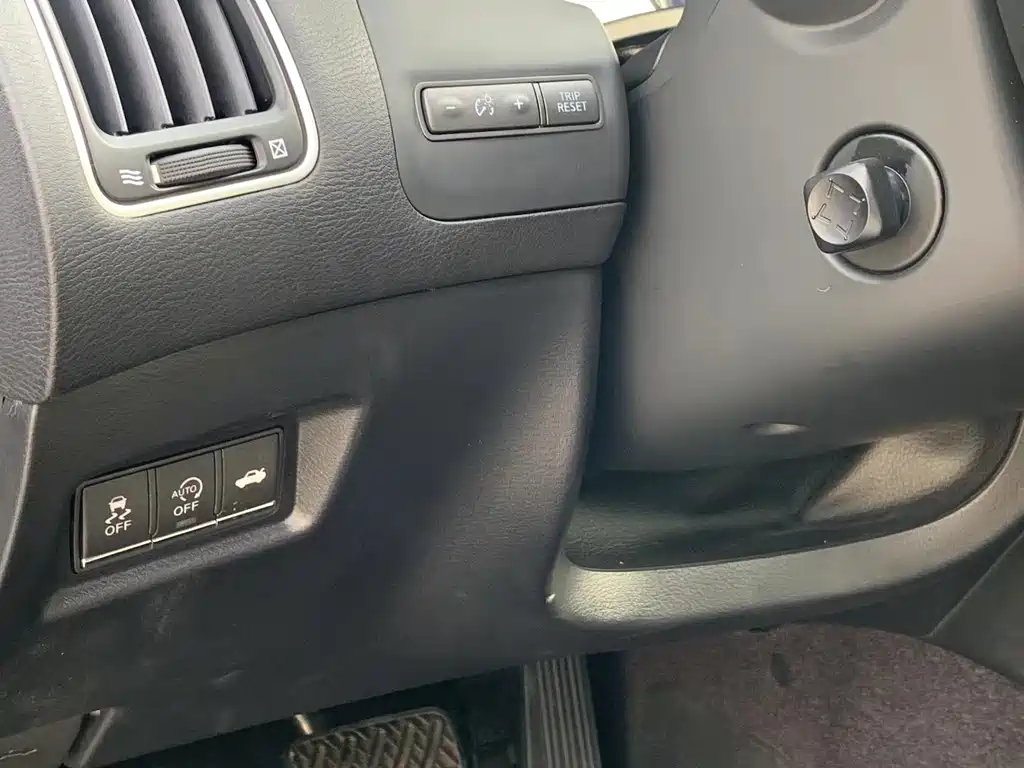 Infiniti Q50 2.0 T Luxury
