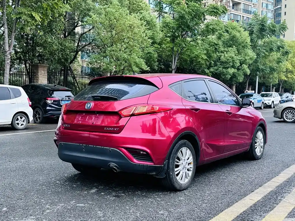 Eado XT 1.6 L Auto Handsome Cool CN-IV