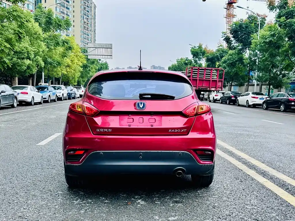 Eado XT 1.6 L Auto Handsome Cool CN-IV