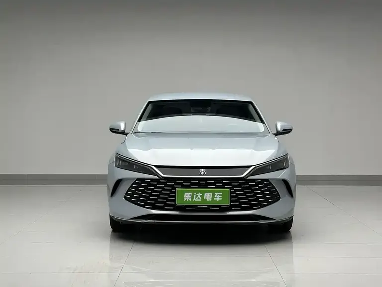 BYD Qin L DM-i 80 KM Leading
