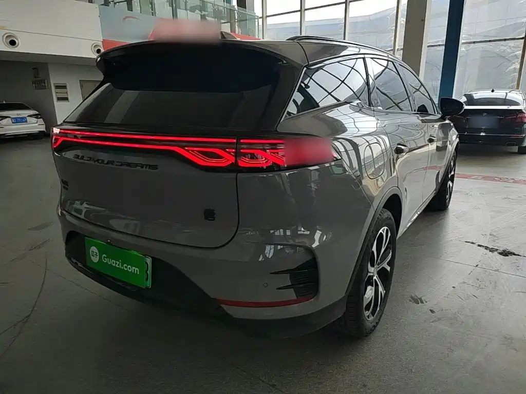 Tang NEV DM-i 115 KM Cloud Chariot Flagship