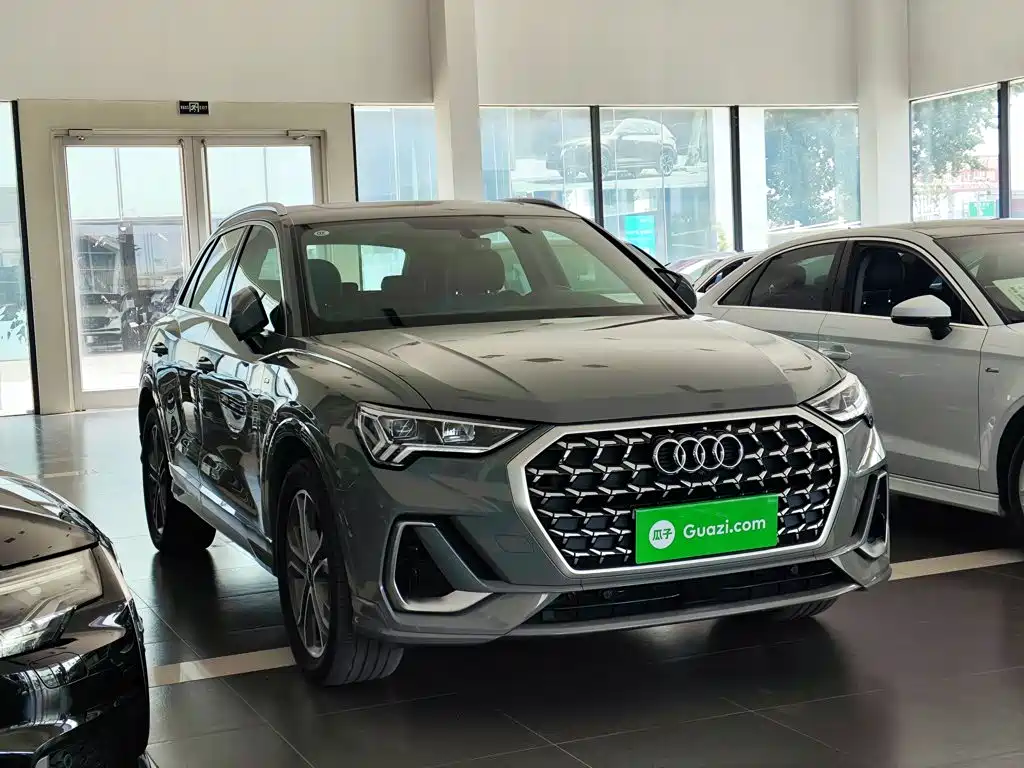 Audi Q3 40 TFSI Fashion Dynamic