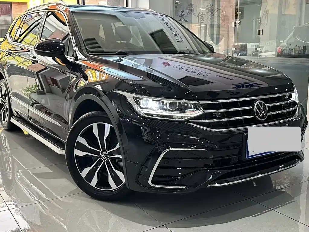 Tiguan L 330 TSI Auto 2 WD R-Line Premium