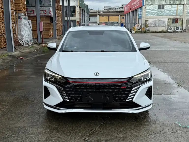 Dongfeng Yixuan MAX 奕炫MAX 2023款 1.5 T 超级辣爸版