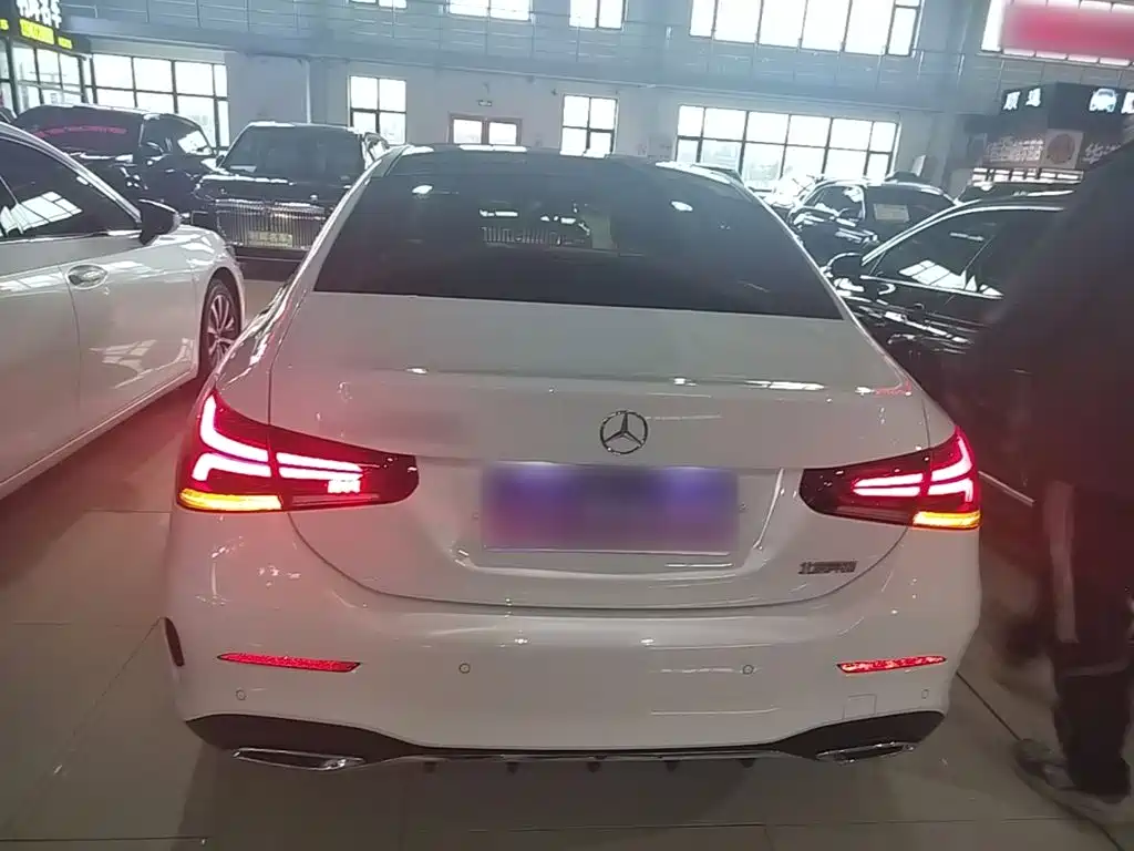 Mercedes-Benz A-Class Facelift III A 200 L Sport Sedan Fashion