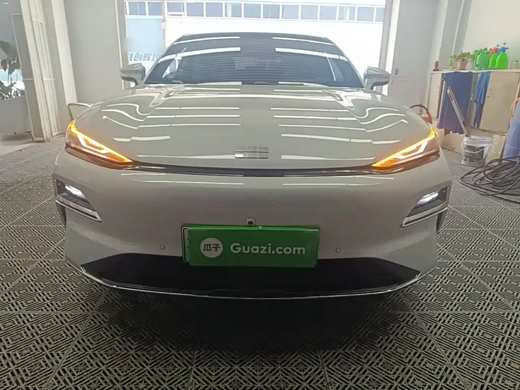 Galaxy Xingyao 8 130 km EM-i Flagship