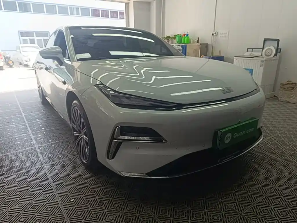 Galaxy Xingyao 8 130 km EM-i Flagship