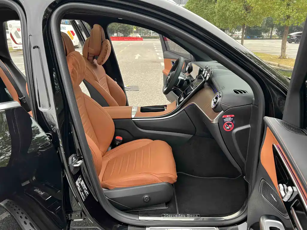 Mercedes-Benz GLC GLC 300 L 4 MATIC Dynamic 5-seat