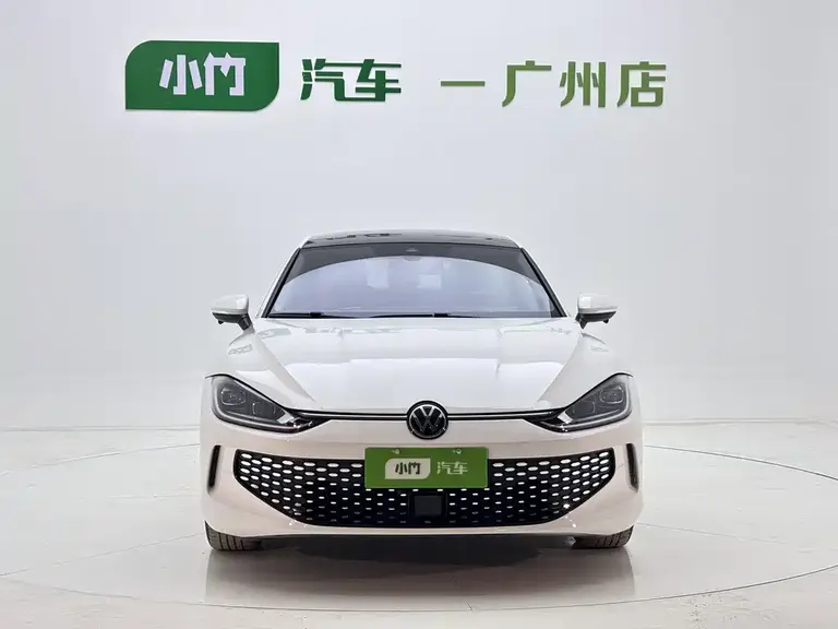 Volkswagen Lamando Lamando L 280 TSI DSG Dazzle Hot