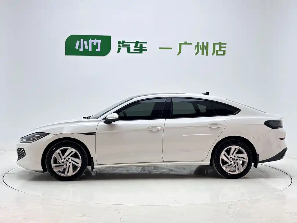 Lamando Lamando L 280 TSI DSG Dazzle Hot