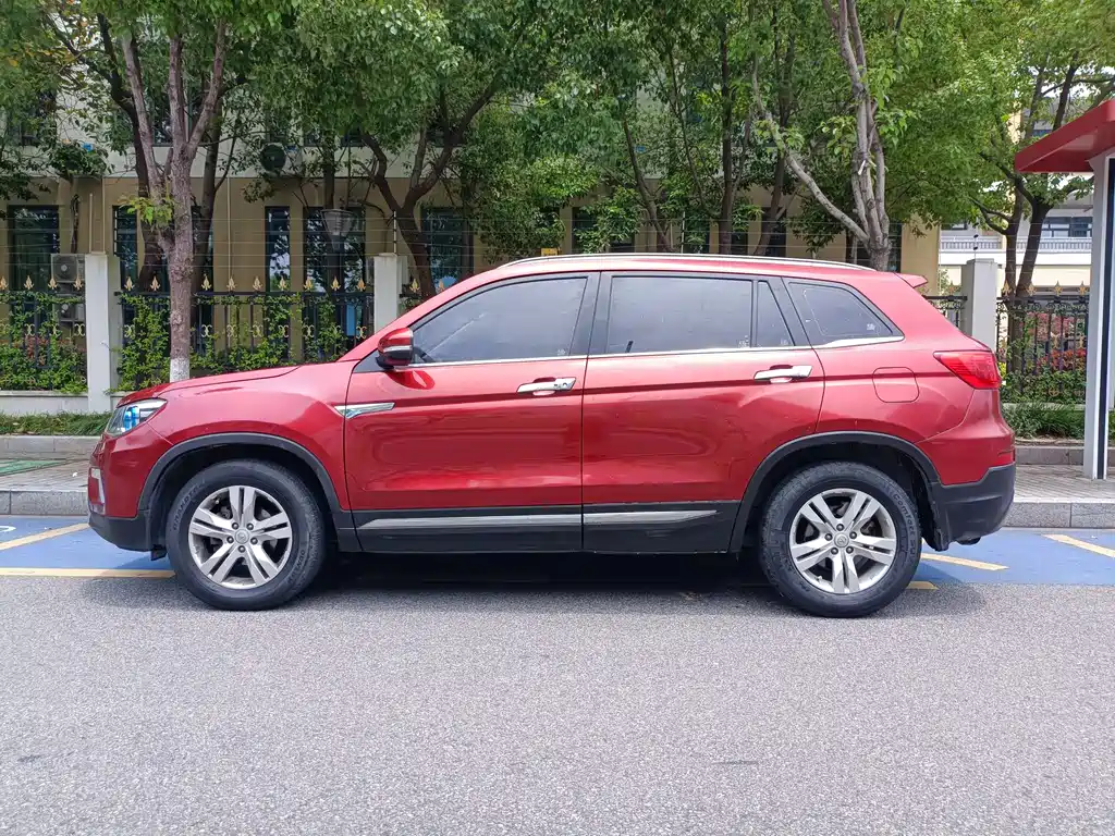 Changan CS75 1.8 T Auto Elite CN-V