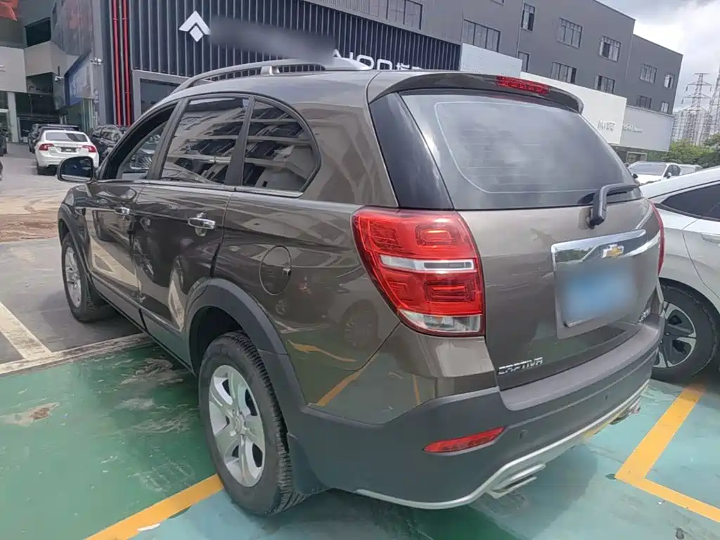 Captiva 2.4 L 2 WD City 7-seat