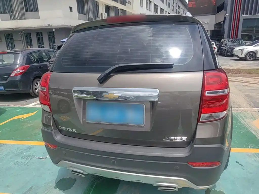 Captiva 2.4 L 2 WD City 7-seat