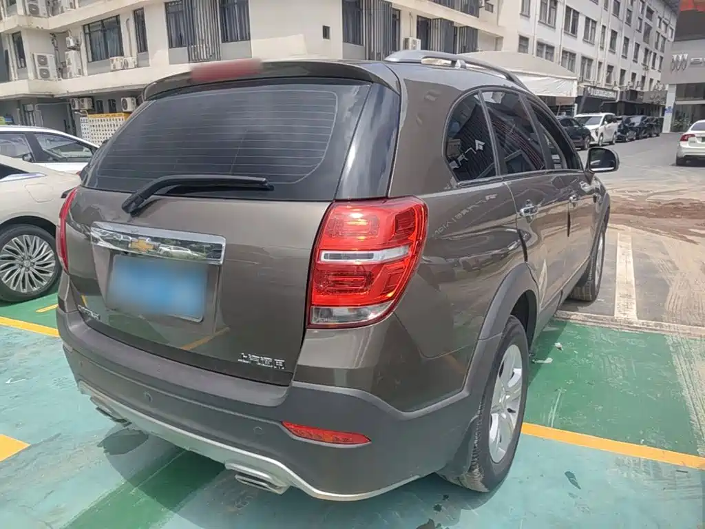 Captiva 2.4 L 2 WD City 7-seat