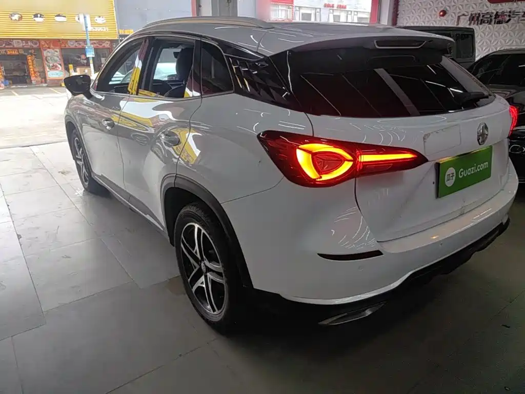 MG ONE 1.5 T Creative