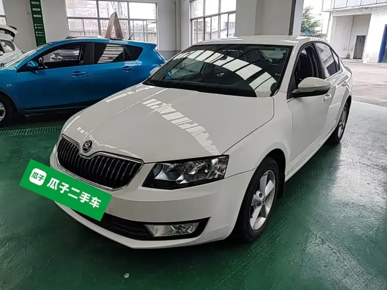 Skoda Octavia 1.6 L Auto Yijie