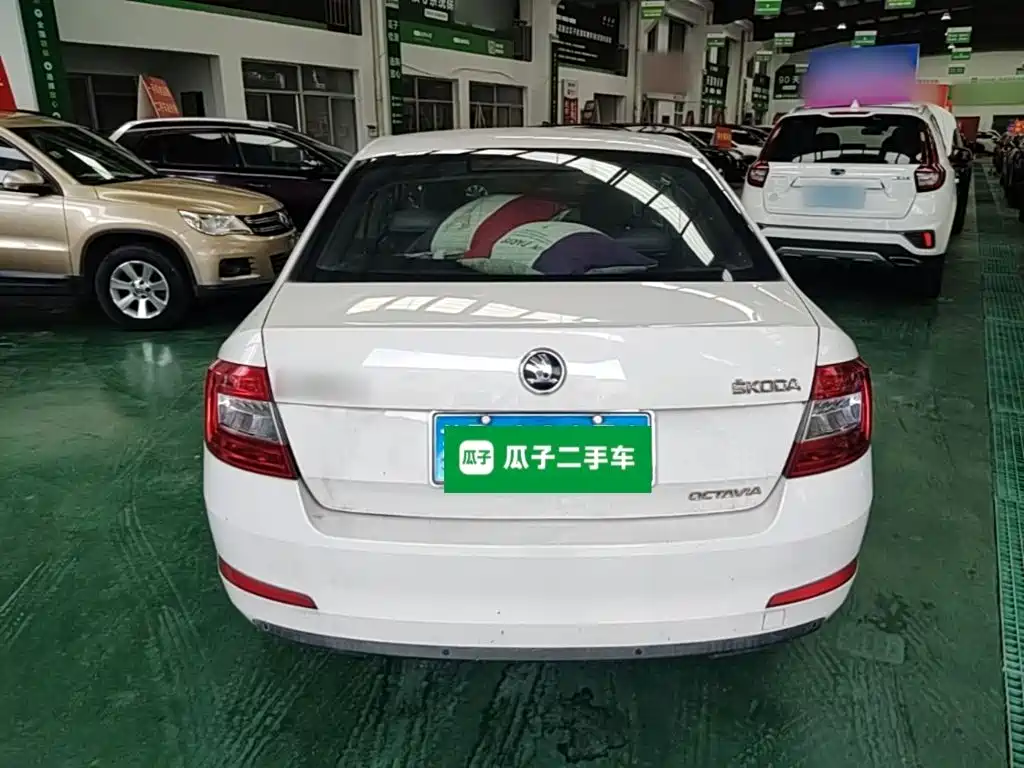 Octavia 1.6 L Auto Yijie