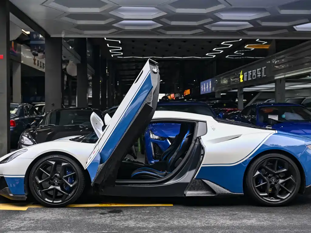 Maserati MC20 3.0 T Standard