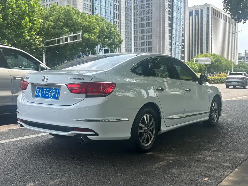 Spirior 2.0 L Distinguished