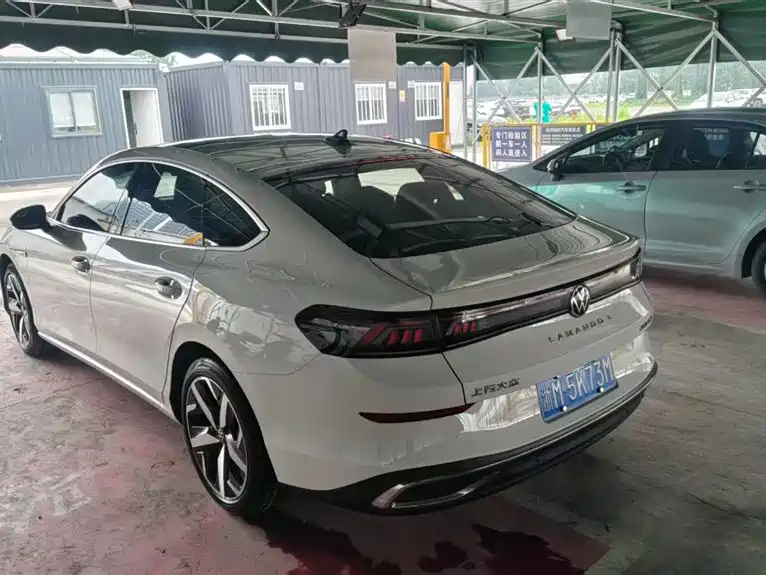 Lamando Lamando L 280 TSI DSG Spicy Cool