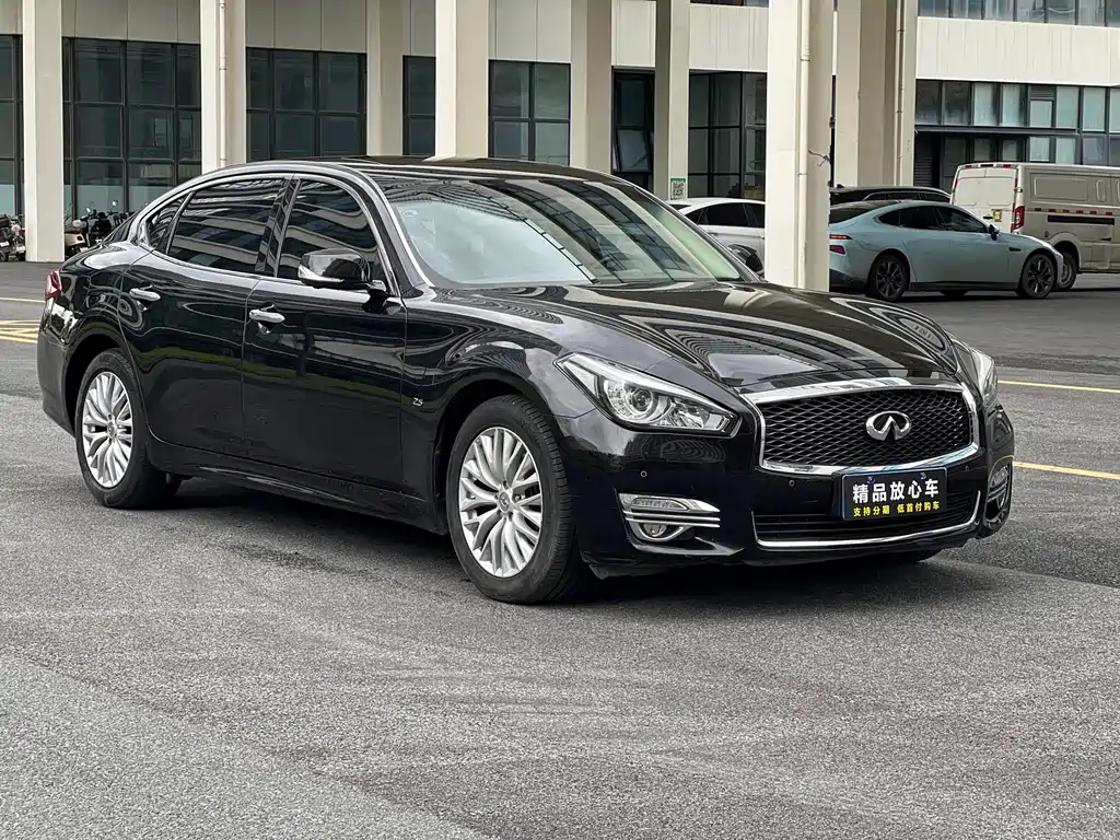 Infiniti Q70 Q70 L 2.5 L Joy