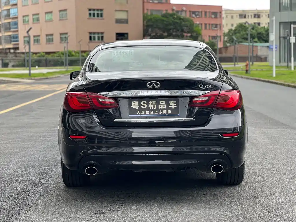 Infiniti Q70 Q70 L 2.5 L Joy