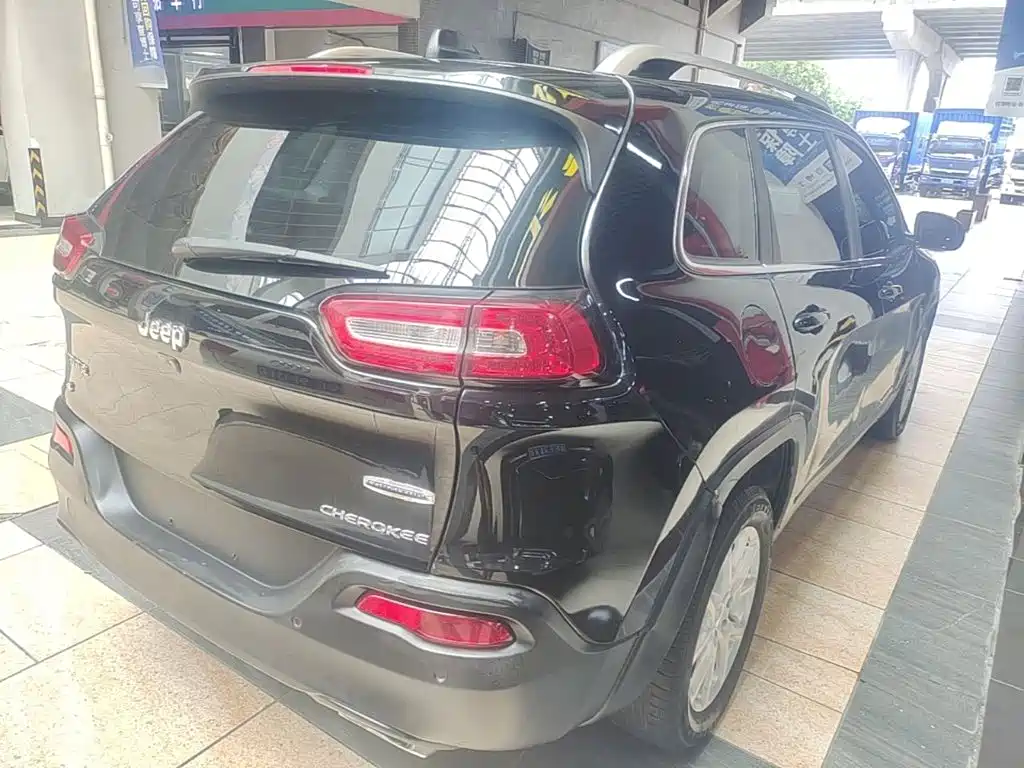 Cherokee 2.4 L Leading Intelligent