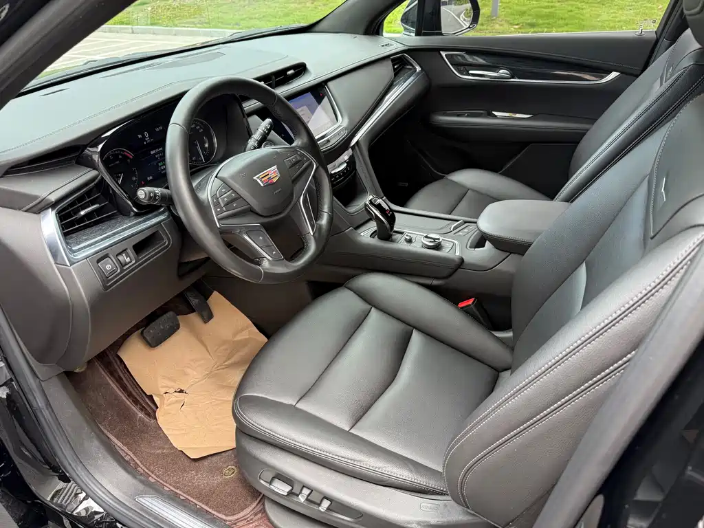 Cadillac XT5 凯迪拉克XT5 2022款 2.0 T 四驱风尚型