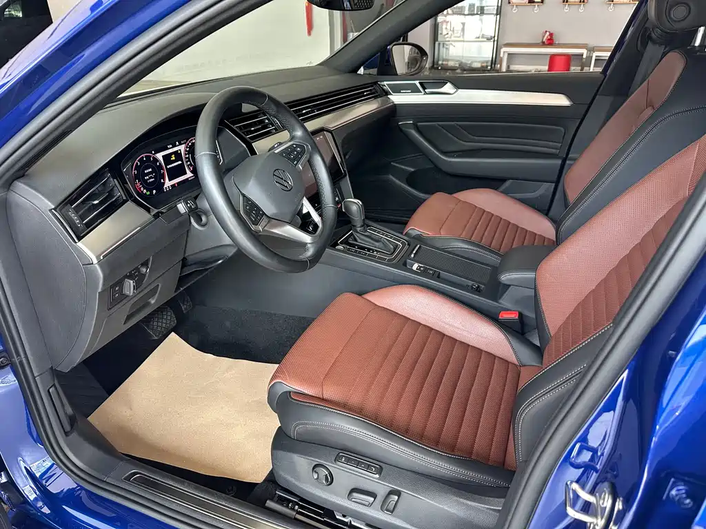 Passat Variant 蔚揽 2021款 2.0 T 纵行版
