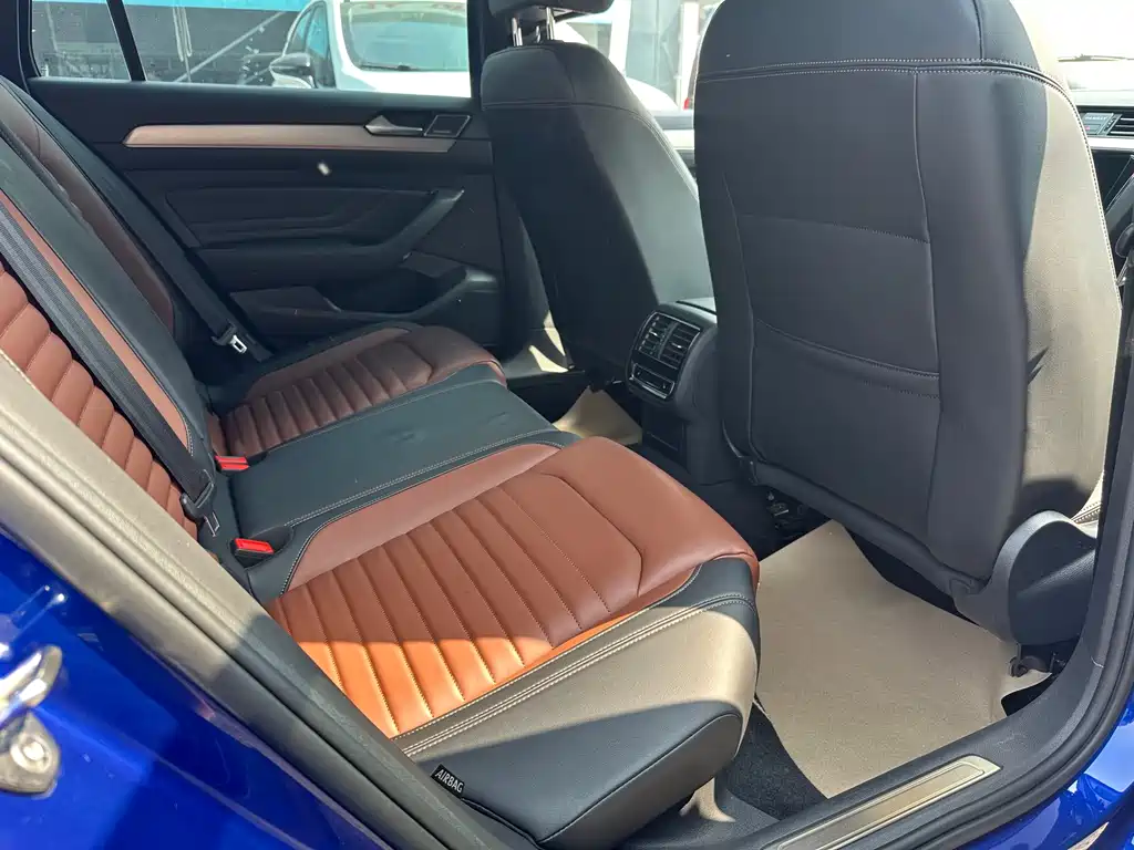 Passat Variant 蔚揽 2021款 2.0 T 纵行版