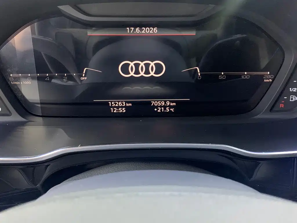 Audi Q3 35 TFSI Fashion Dynamic (1.4 T)