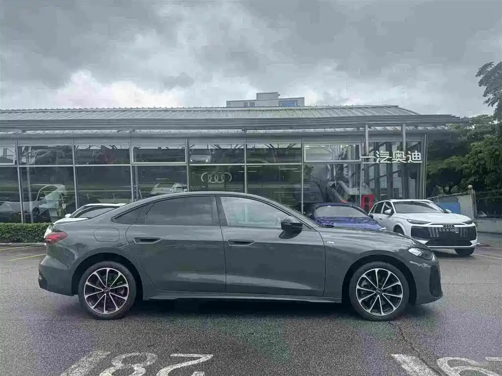 Audi A5 L 2.0 T Sport Plus