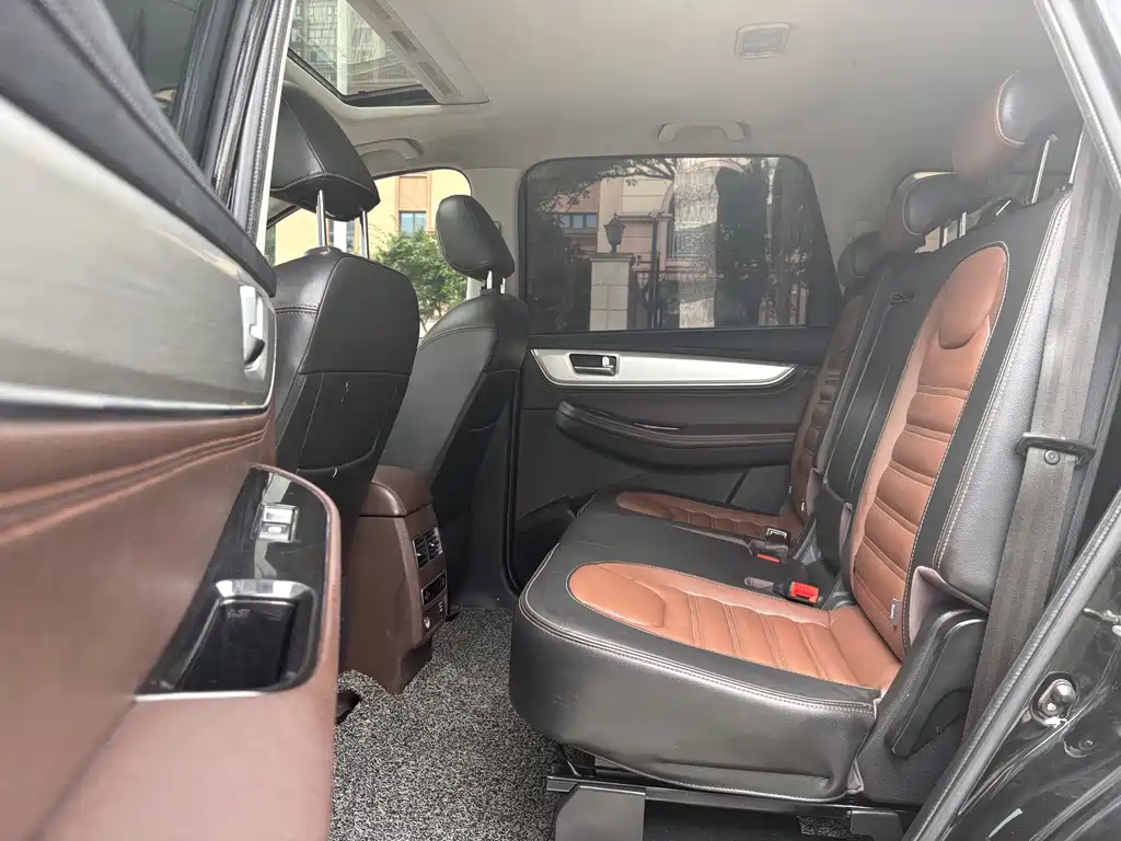 Fengxing SX6 1.6 L Manual Luxury