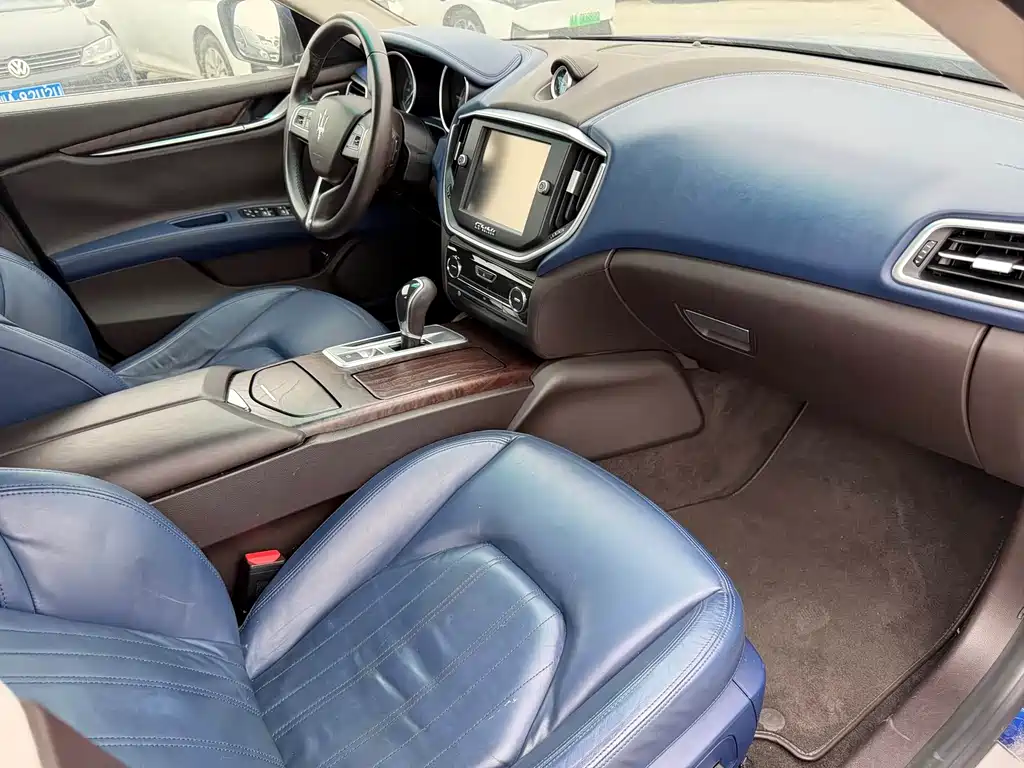 Ghibli 3.0 T Standard