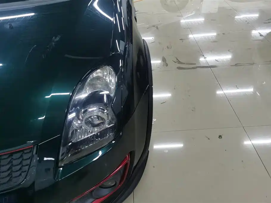 Swift 1.5 L Auto Fashion Cool Play
