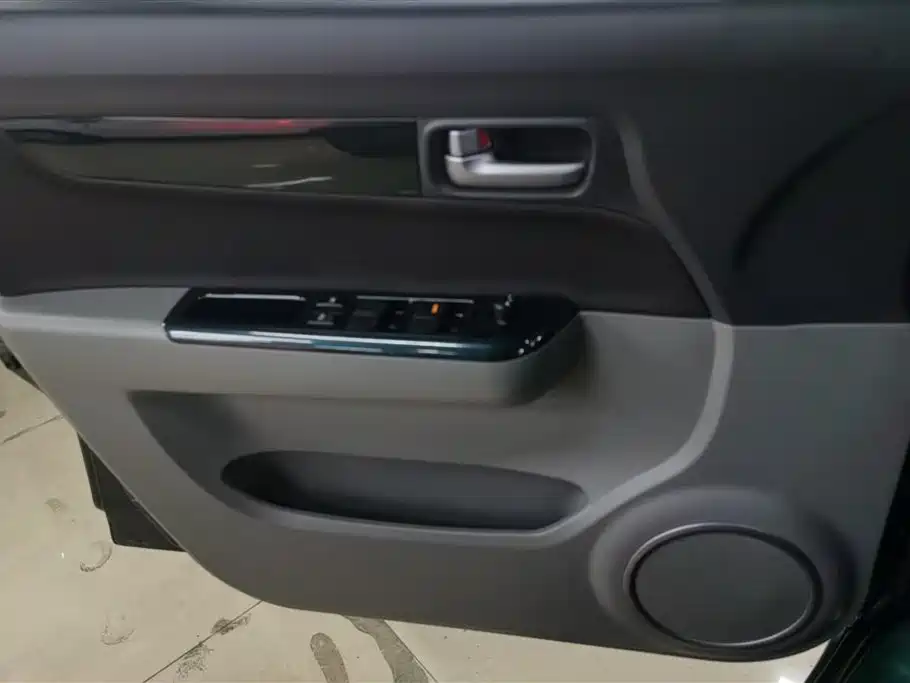 Swift 1.5 L Auto Fashion Cool Play