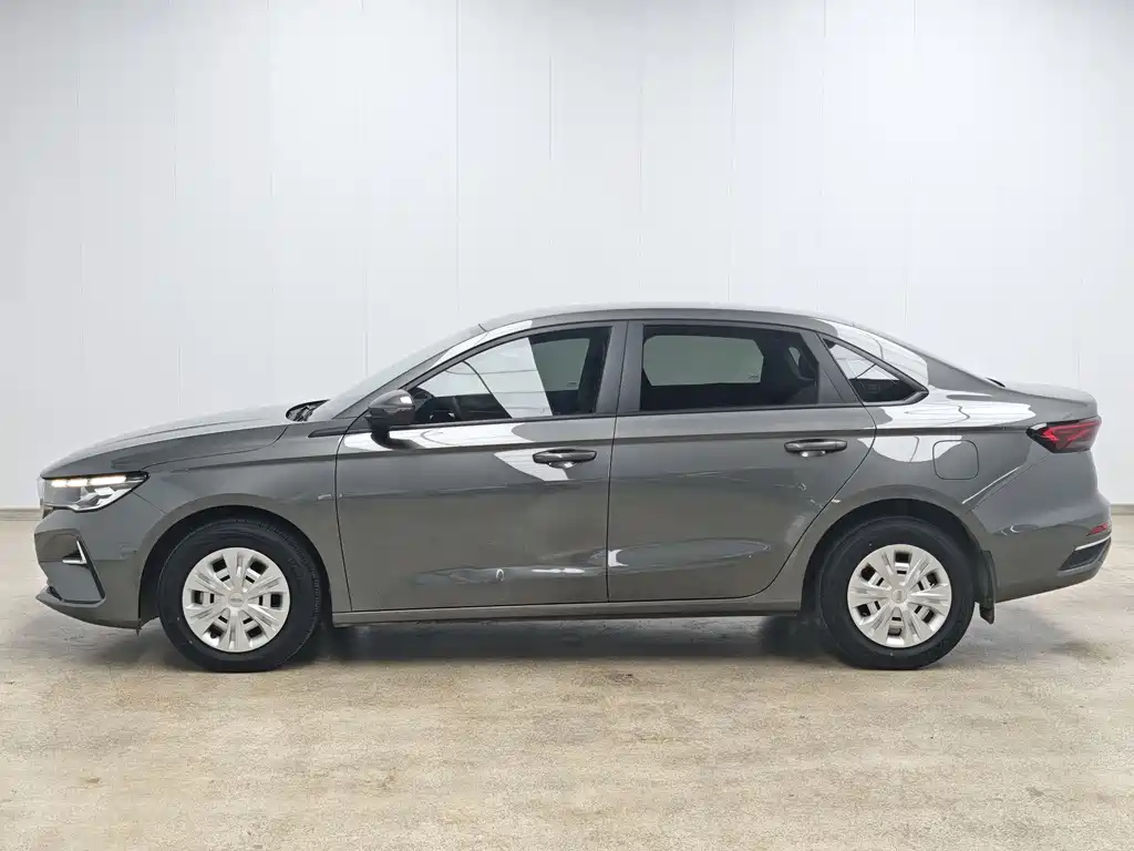 Emgrand 帝豪 2025款 1.5 L 手动星耀版