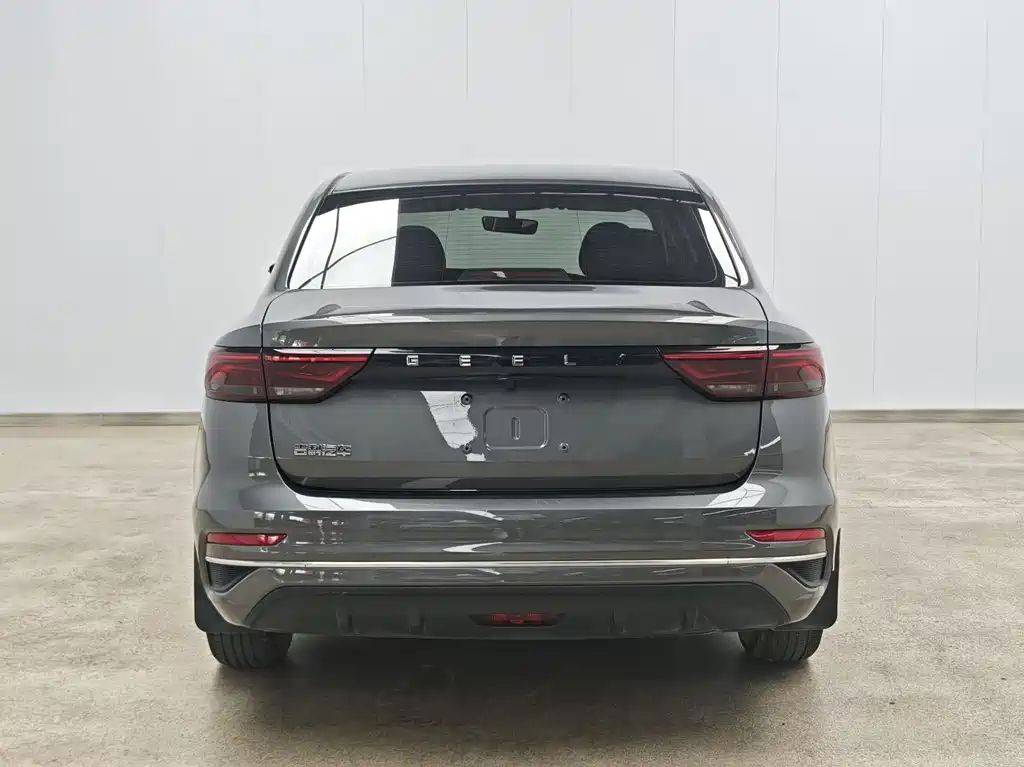 Emgrand 帝豪 2025款 1.5 L 手动星耀版
