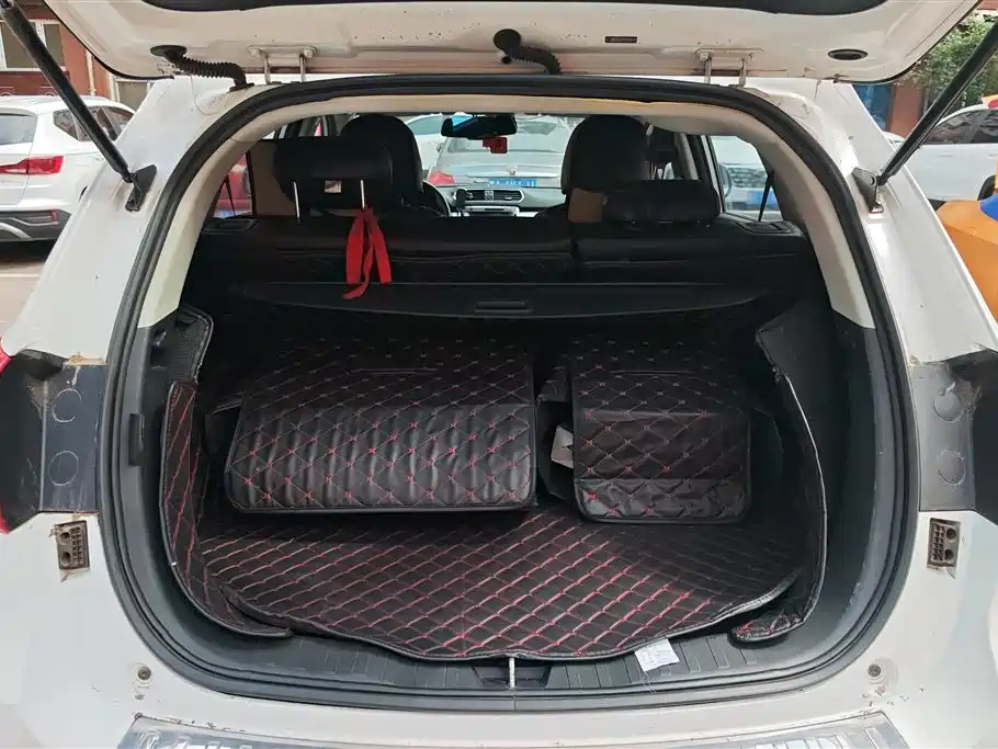 Haval H2 哈弗H2 2015款 1.5 T 自动两驱尊贵版